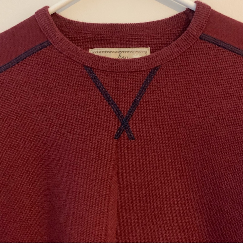 Paradise Collection Sweater - Picture 2 of 8